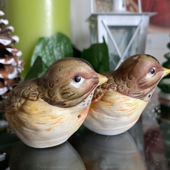 Salt & Pepper shakers - Picture 4 of 12